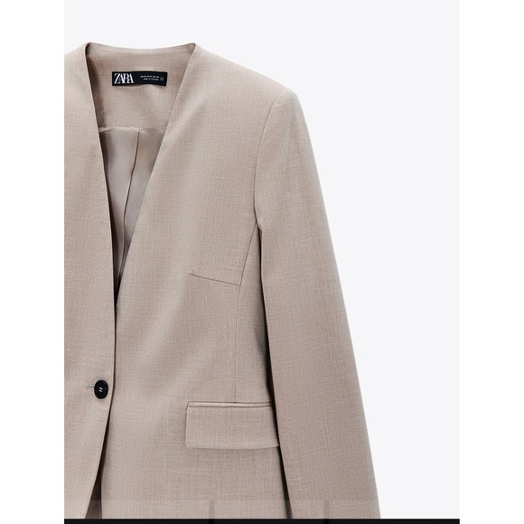 Zara Lapelless Blazer & Pant Suit Set (M) - Picture 4 of 10
